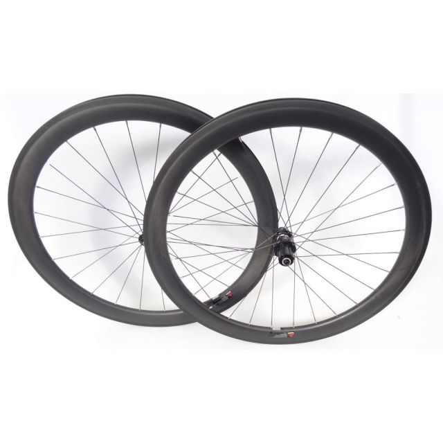 DT Swiss 350 Straightpull Personalized Full carbon clincher wielset 50mm disc